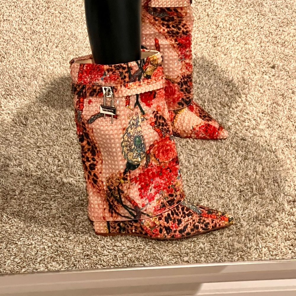 AZALEA WANG TUPELO PINK WEDGE BOOTIE